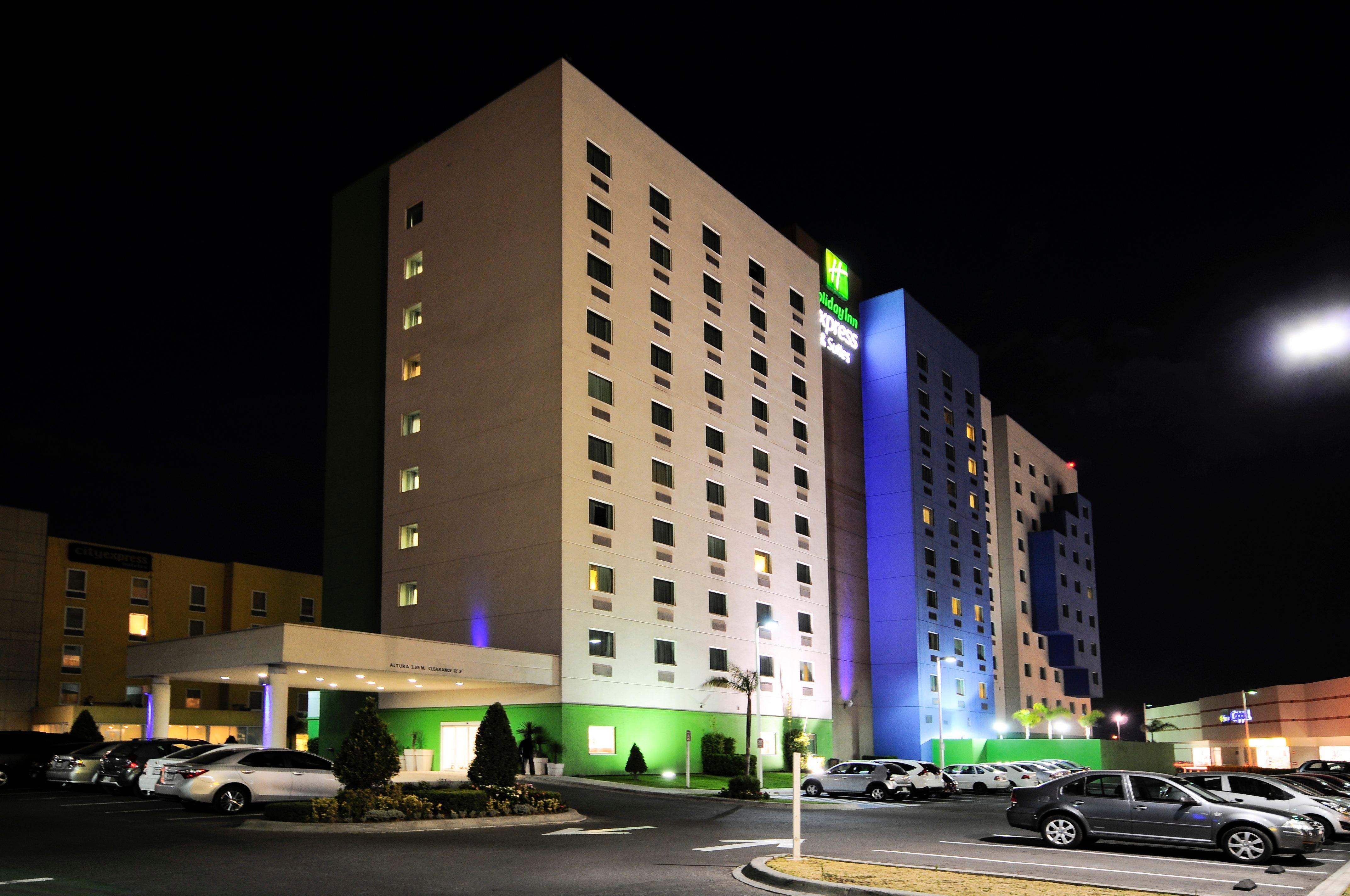 Holiday Inn Express & Suites Toluca Zona Aeropuerto, An Ihg Hotel Exterior photo